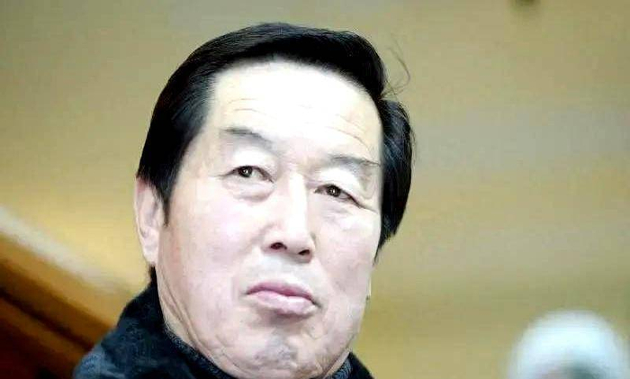 开云体育APP下载-体坛丑闻！马俊仁，逼队员集体摘阑尾，亲自给女队员使用禁药！|成绩|马家军|训练|姑娘_新浪体育_新浪新闻